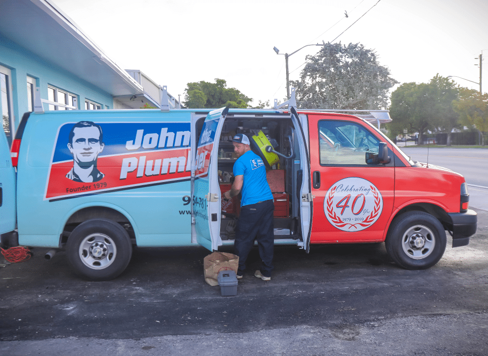 technician-preparing-service-van1